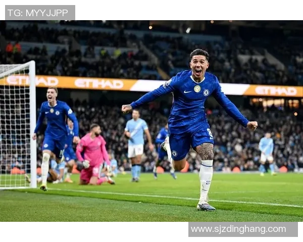 英超激战巴黎圣日耳曼大胜曼城点球大战瞬间点燃全场激情